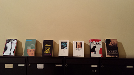 Bücherbörse im Hausflur